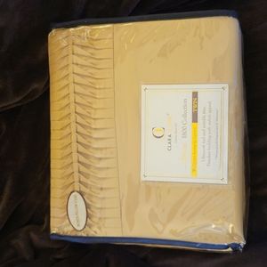 Clara Clark Deluxe sheet set Premier 1800 Collection Twin/Twin XL Gold New …